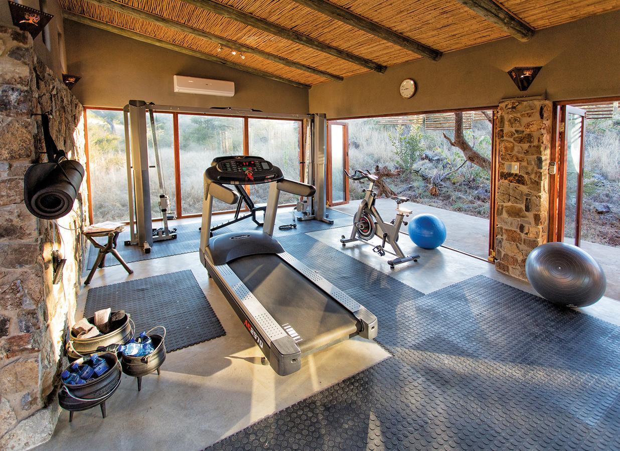 Tuningi Safari Lodge Madikwe Game Reserve Luaran gambar